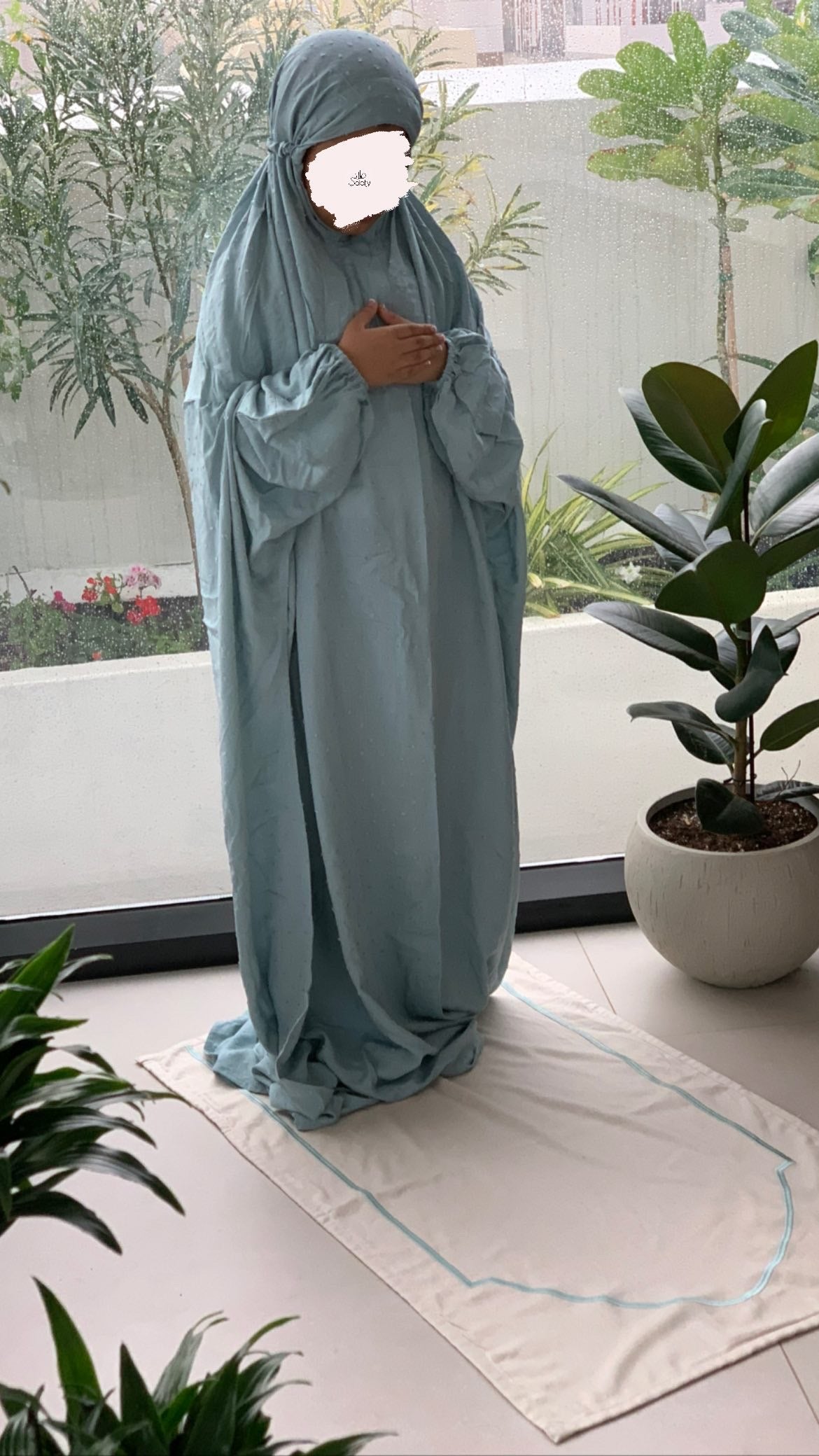 طقم صلاة أخضر خفيف بدون حقيبة
