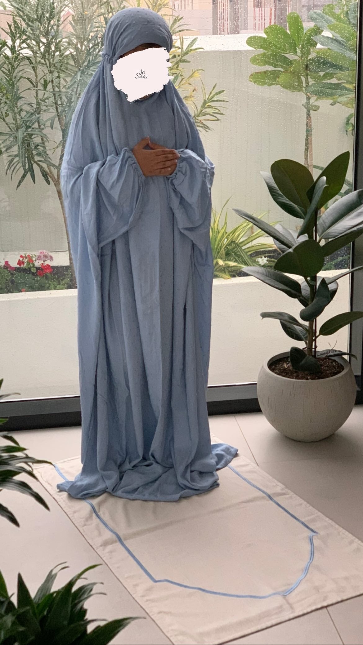 طقم صلاة أزرق خفيف بدون حقيبة